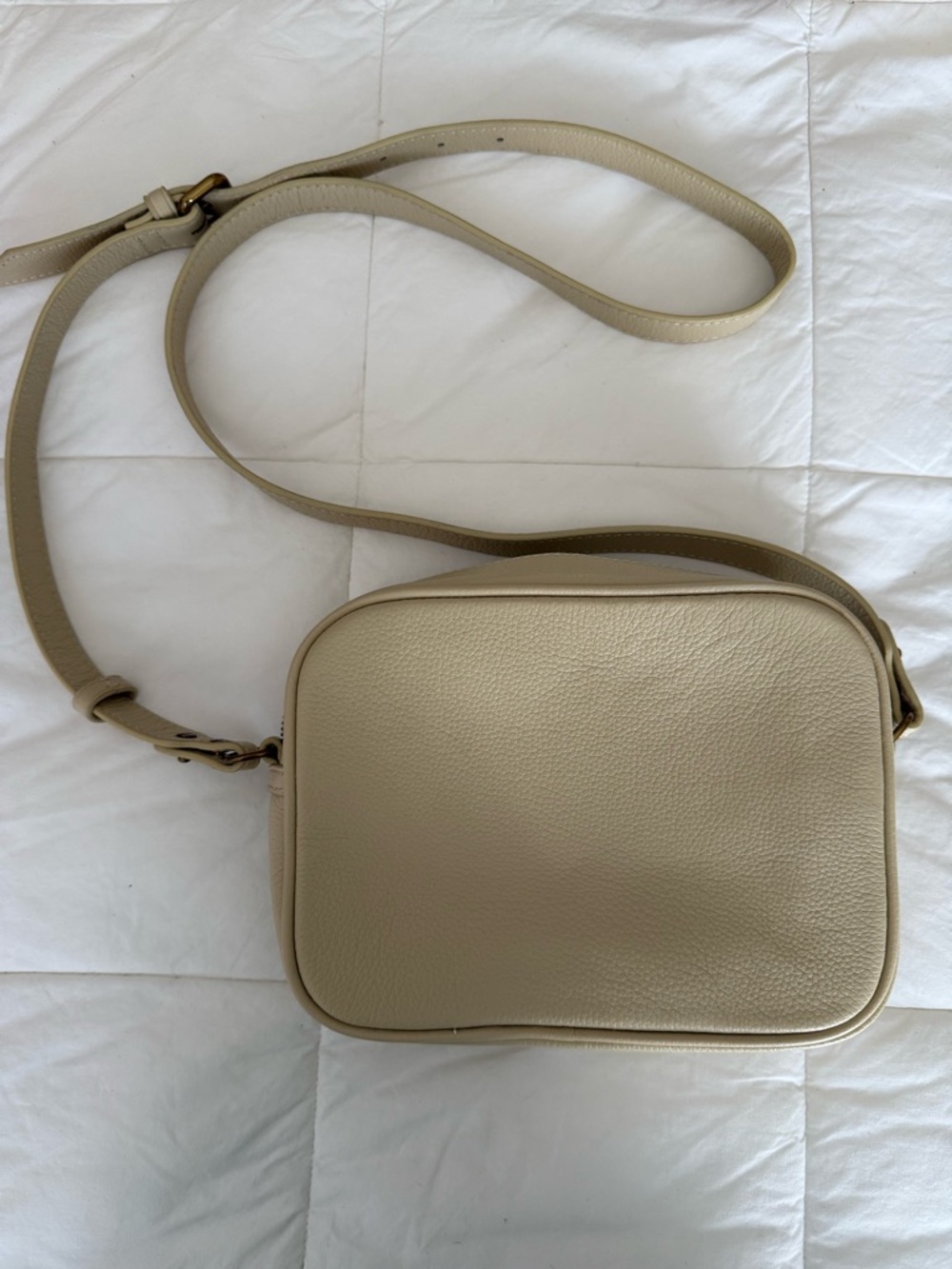 NWT! J. Crew Genuine Leather Crossbody Camera Bag in Light Beige!